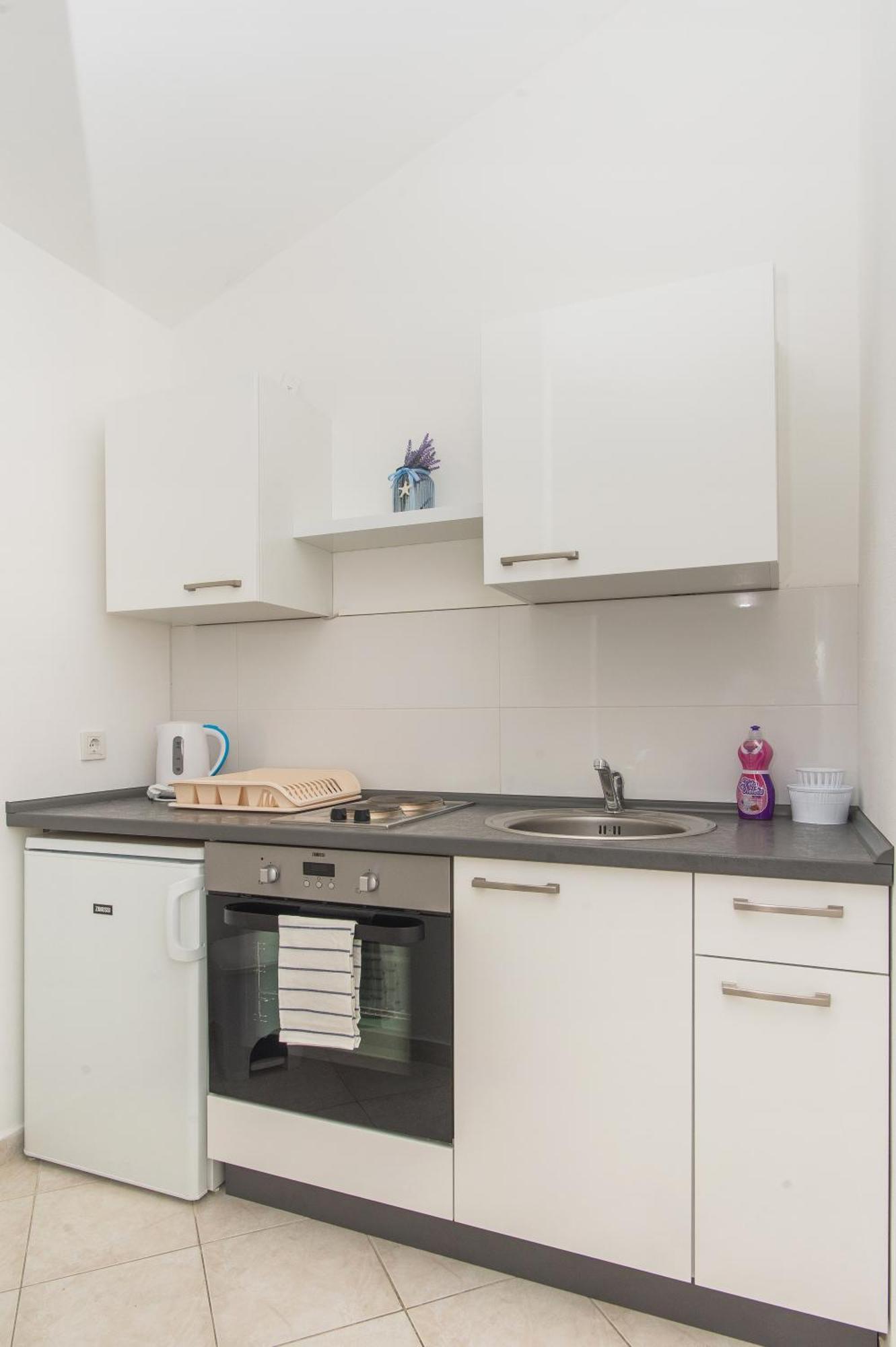 Apartments Kristina, Place For The Family Stara Novalja Exterior photo